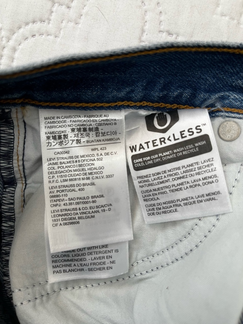 NWT Levi’s Premium Wedgie Fit Ankle Jeans Size 26 Truth Unfolds Distressed - Picture 13 of 15